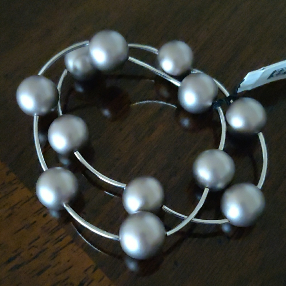 Pearl bracelet